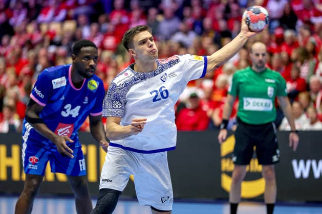 24.01.2026, Handball, Men s EHF EURO 2026, Frankreich - Portugal, Jyske Bank Boxen in Herning, Dänemark, Main Round: Francisco Mota Costa (Portugal 26) Dänemark
