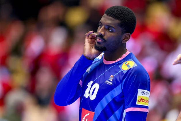 24.01.2026, Handball, Men s EHF EURO 2026, Frankreich - Portugal, Jyske Bank Boxen in Herning, Dänemark, Main Round: Abschlussjubel nach dem Sieg der Franzosen gegen Portugal. Dika Mem (France 10) Dänemark