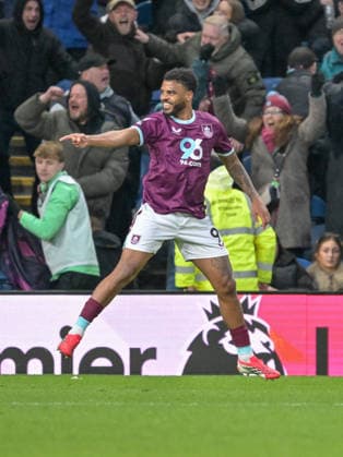 24th January 2026; Turf Moor, Burnley, Lancashire, England; Premier League Football, Burnley versus Tottenham Hotspur; Lyle Foster of Burnley celebrates after scoring in the 76th minute for 2-1  LeexDurkin Content restricted for UK based newspaper