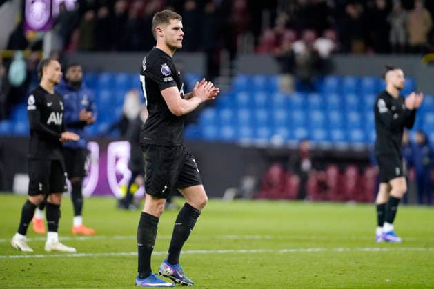 Burnley v Tottenham Hotspur, Burnley, UK - 24 Jan 2026 Micky van de Ven of Tottenham Hotspur looks dejected after drawing the Premier League match between Burnley and Tottenham Hotspur at Turf Moor, Burnley on 24 January 2026 ( Burnley Turf Moor Burnley England Copyright: xHarryxCornish PPAUKx PPA-242895