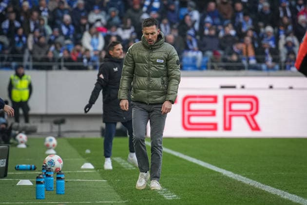 Deutschland, Fußball, 2 Bundesliga, Saison 2025 2026, Karlsruher SC vs. Herta BSC BBBank Wildpark (Karlsruhe): Christian Eichner (Karlsruher SC, Trainer) Karlsruhe BBBank Wildpark Baden-Württemberg Deutschland