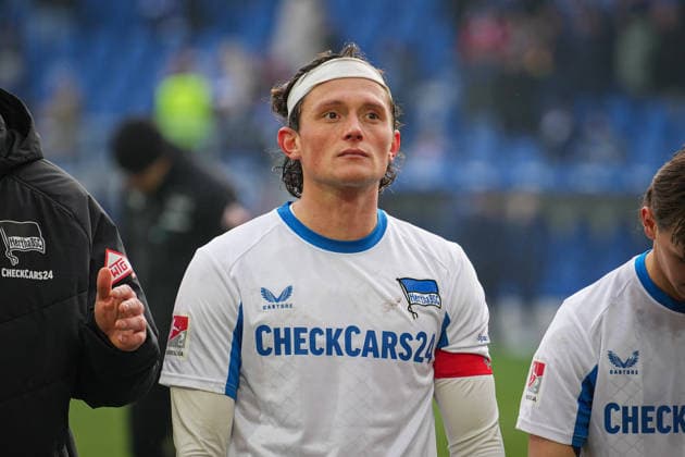 Deutschland, Fußball, 2 Bundesliga, Saison 2025 2026, Karlsruher SC vs. Herta BSC BBBank Wildpark (Karlsruhe): Fabian Reese (Hertha BSC, 11) Karlsruhe BBBank Wildpark Baden-Württemberg Deutschland