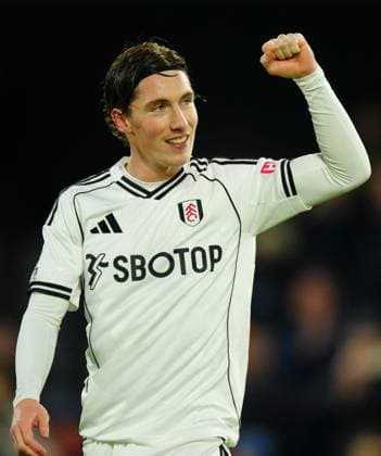 Harry Wilson of Fulham celebrates at full time Fulham v Brighton and Hove Albion, Premier League, Football, Craven Cottage, London, UK - 24 Jan 2026London Craven Cottage United Kingdom EDITORIAL USE ONLY No use with unauthorised audio, video, data, fixture lists, club league logos or live services. Online in-match use limited to 120 images, no video emulation. No use in betting, games or single club league player publications.  Copyright: xJavierxGarcia Shutterstockx 16425974ch