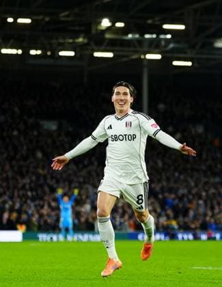 Harry Wilson of Fulham celebrates scoring a goal after making it 2-1 deep into injury time Fulham v Brighton and Hove Albion, Premier League, Football, Craven Cottage, London, UK - 24 Jan 2026London Craven Cottage United Kingdom EDITORIAL USE ONLY No use with unauthorised audio, video, data, fixture lists, club league logos or live services. Online in-match use limited to 120 images, no video emulation. No use in betting, games or single club league player publications.  Copyright: xJavierxGarcia Shutterstockx 16425974cm