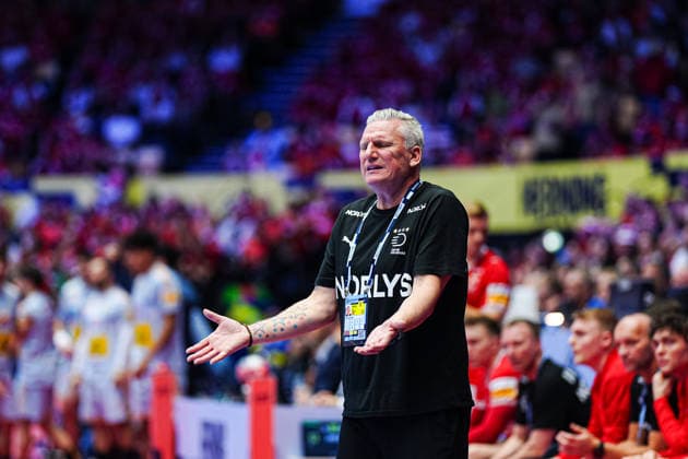 Nikolaj Jacobsen (Daenemark, Trainer) wuetend DEN, Spanien vs. Daenemark, Handball, EHF Europameisterschaft 2026, Hauptrunde, Spieltag 2, 24.01.2026 DEN, Spanien vs. Daenemark, Handball, EHF Europameisterschaft 2026, Hauptrunde, Spieltag 2, 24.01.2026 Herning Copyright: xEibner-Pressefoto MarcelxvonxFehrnx EP_MFN