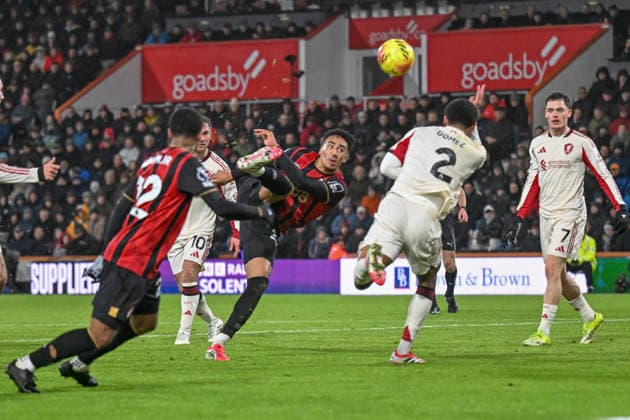 Bournemouth v Liverpool Premier League James Hill of Bournemouth shoots during the Premier League match at the Vitality Stadium, Bournemouth 24 01 2026 UK Newspapers OUT Copyright: xJeremyxLandeyx FIL-22861-0016