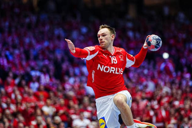Wurf Tor Mathias Gidsel (Daenemark, 19) DEN, Spanien vs. Daenemark, Handball, EHF Europameisterschaft 2026, Hauptrunde, Spieltag 2, 24.01.2026 DEN, Spanien vs. Daenemark, Handball, EHF Europameisterschaft 2026, Hauptrunde, Spieltag 2, 24.01.2026 Herning Copyright: xEibner-Pressefoto MarcelxvonxFehrnx EP_MFN