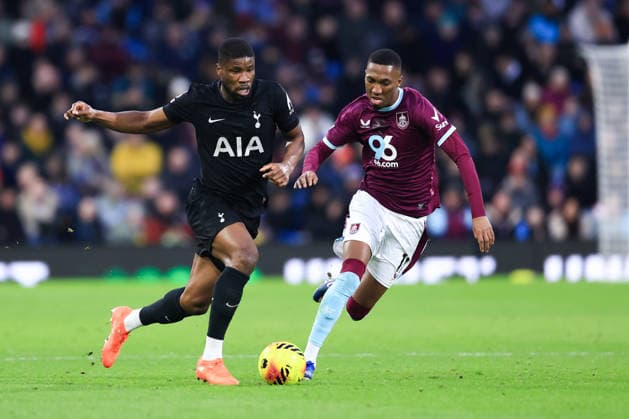 Burnley, England, 24th January 2026. Kevin Danso of Tottenham Hotspur is challenged by Jaidon Anthony of Burnley during the Burnley vs Tottenham Hotspur Premier League match at Turf Moor, Burnley. Picture credit should read: Jessica Hornby Sportimage EDITORIAL USE ONLY. No use with unauthorised audio, video, data, fixture lists, club league logos or live services. Online in-match use limited to 120 images, no video emulation. No use in betting, games or single club league player publications. SPI_087_JH_BURNLEY_TOTTENHAM SPI-4474-0086