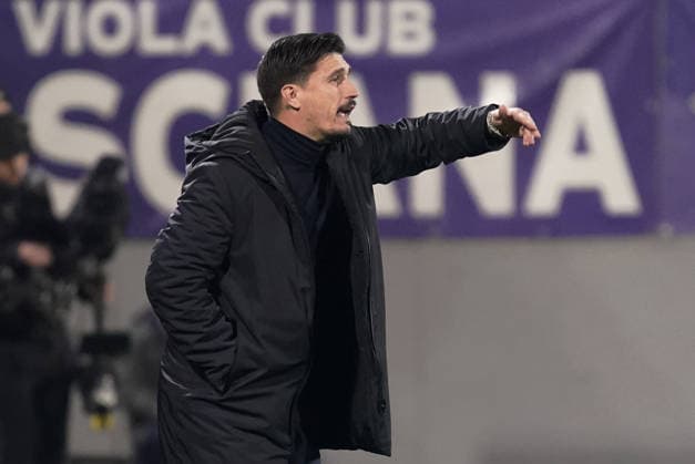 Cagliari™s head coach Fabio Pisacane gestures during the Serie A soccer match between Fiorentina and Cagliari at the Artemio Franchi stadium in Florence, center of Italy - Saturday , January 24, 2026. - Soccer  Copyright: xMarcoxBucco LaxPressex