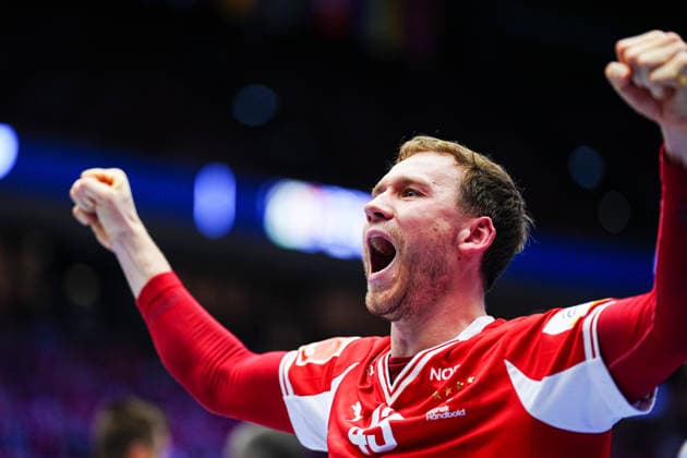 Jubel Simon Pytlick (Daenemark, 43) DEN, Spanien vs. Daenemark, Handball, EHF Europameisterschaft 2026, Hauptrunde, Spieltag 2, 24.01.2026 DEN, Spanien vs. Daenemark, Handball, EHF Europameisterschaft 2026, Hauptrunde, Spieltag 2, 24.01.2026 Herning *** Cheers Simon Pytlick Denmark, 43 DEN, Spain vs Denmark, Handball, EHF European Championship 2026, Main Round, Matchday 2, 24 01 2026 DEN, Spain vs Denmark, Handball, EHF European Championship 2026, Main Round, Matchday 2, 24 01 2026 Herning Copyright: xEibner-Pressefoto MarcelxvonxFehrnx EP_MFN