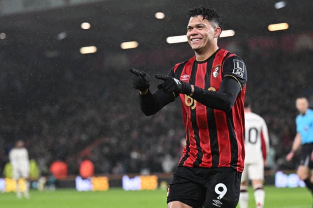 Bournemouth v Liverpool Premier League Evanilson of Bournemouth celebrates scoring his side s first goal during the Premier League match at the Vitality Stadium, Bournemouth 24 01 2026 UK Newspapers OUT Copyright: xJeremyxLandeyx FIL-22861-0041