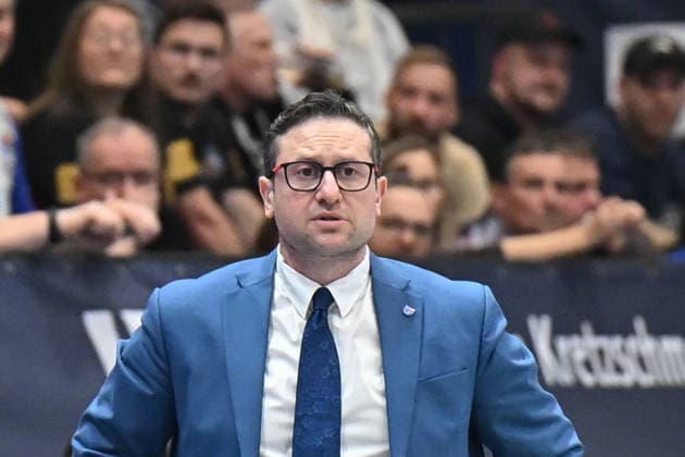 Marco Ramondino (MBC, Head-Coach), Syntainics MBC vs. Vet-Concept Gladiators Trier, Basketball, 1. Bundesliga, Maenner, 17. Spieltag Hauptrunde, Saison 2025 26, 24.01.2026. Weißenfels Stadthalle Sachsen-Anhalt Deutschland