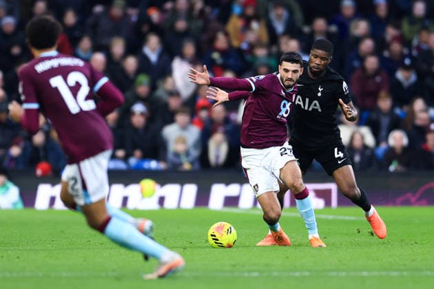Burnley, England, 24th January 2026. Armando Broja of Burnley is challenged by Kevin Danso of Tottenham Hotspur during the Burnley vs Tottenham Hotspur Premier League match at Turf Moor, Burnley. Picture credit should read: Jessica Hornby Sportimage EDITORIAL USE ONLY. No use with unauthorised audio, video, data, fixture lists, club league logos or live services. Online in-match use limited to 120 images, no video emulation. No use in betting, games or single club league player publications. SPI_099_JH_BURNLEY_TOTTENHAM SPI-4474-0098