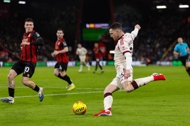 Football - FA Premier League - Bournemouth AFC v Liverpool FC BOURNEMOUTH, ENGLAND - Saturday, January 24, 2026: Liverpool s Andy Robertson during the FA Premier League match between Bournemouth AFC and Liverpool FC at Dean Court. (Photo by David Rawcliffe Propaganda) BOURNEMOUTH Dean Court DORSET ENGLAND  Copyright: xDavidxRawcliffex P2026-01-24-Bournemouth_Liverpool-119
