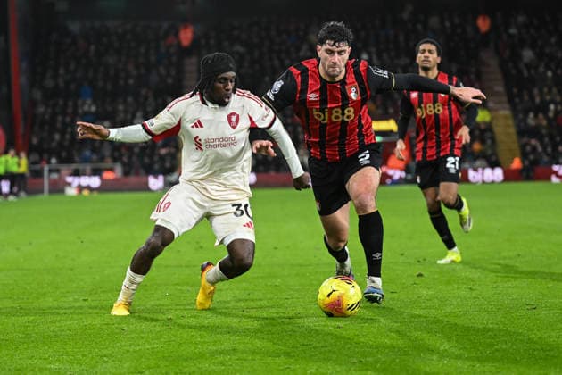 Bournemouth v Liverpool Premier League Jeremie Frimpong of Liverpool is tackled by Marcos Senesi of Bournemouth during the Premier League match at the Vitality Stadium, Bournemouth 24 01 2026 UK Newspapers OUT Copyright: xJeremyxLandeyx FIL-22861-0044