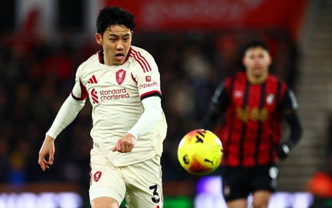 Wataru Endo of Liverpool. AFC Bournemouth v Liverpool, Premier League, Football, Vitality Stadium, Bournemouth, UK - 24 Jan 2026Bournemouth Vitality Stadium United Kingdom EDITORIAL USE ONLY No use with unauthorised audio, video, data, fixture lists, club league logos or live services. Online in-match use limited to 120 images, no video emulation. No use in betting, games or single club league player publications.  Copyright: xJamesxMarsh Shutterstockx 16426007ca
