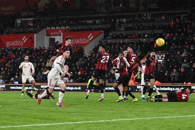 Bournemouth v Liverpool, Premier League Goal 2-2 - Dominik Szoboszlai (8) of Liverpool scores the equalising goal during the Premier League match between Bournemouth and Liverpool at the Vitality Stadium, Bournemouth, UK on 24 January 2026. Bournemouth Vitality Stadium Dorset UK Editorial use only DataCo restrictions apply See www.football-dataco.com , Copyright: xGrahamxHuntx PSI-23639-0097