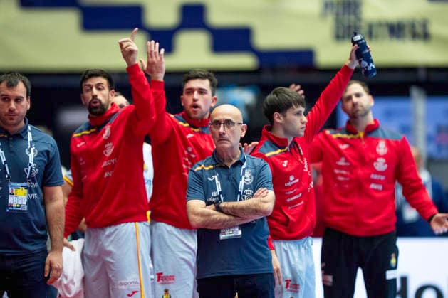 EM men s handball: Denmark - Spain Spain s national coach Jordi Ribera reacts during the men s handball match between Denmark and Spain in EHF Euro 2026 group B at Jyske Bank Boxen in Herning, Saturday, January 24, 2026. (Photo: Bo Amstrup Ritzau Scanpix) , Herning Denmark Mors Copyright: BoxAmrstrupx xRitzauxScanpix BoxAmstrupx spdk20260124-201141-L