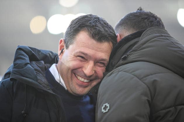 Gute Laune bei Benjamin Weber (Hertha BSC, Sportdirektor) im TV Interview bei Sky, Karlsruher SC vs. Hertha BSC, 2. Bundesliga, 19. Spieltag, 2025 2026, 24.01.2026, DFL REGULATIONS PROHIBIT ANY USE OF PHOTOGRAPHS AS IMAGE SEQUENCES AND OR QUASI-VIDEO, Karlsruher SC vs. Hertha BSC, 2. Bundesliga, 19. Spieltag, 2025 2026, 24.01.2026 Karlsruhe