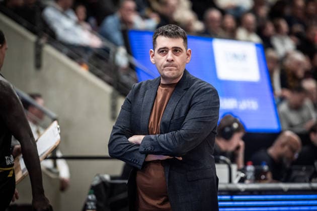 Kostas Papazoglou (Basketball Loewen Braunschweig, Head-Coach) GER, MHP Riesen Ludwigsburg - Basketball Loewen Braunschweig, easycredit BBL, Basketball, Bundesliga, 17. Spieltag, Spielzeit 2025 2026, 24.01.2026 GER, MHP Riesen Ludwigsburg - Basketball Loewen Braunschweig, easycredit BBL, Basketball, Bundesliga, 17. Spieltag, Spielzeit 2025 2026, 24.01.2026 Ludwigsburg Copyright: xSandyxDinkelackerx EP_SDR