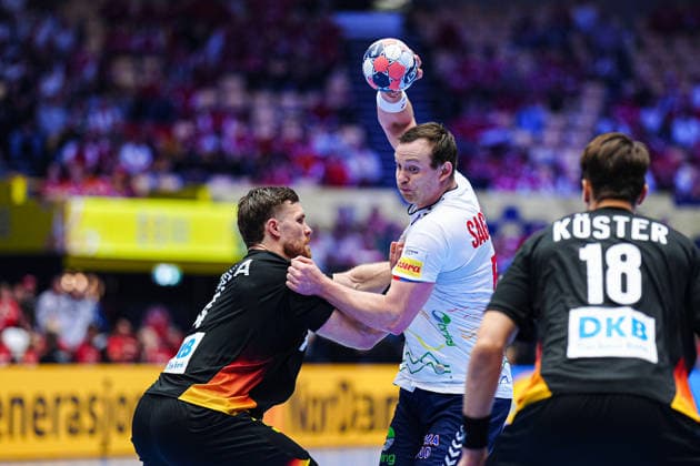 Johannes Golla (Deutschland, 04), Sander Sagosen (Norwegen, 05) DEN, Deutschland vs. Norwegen, Handball, EHF Europameisterschaft 2026, Hauptrunde, Spieltag 2, 24.01.2026 DEN, Deutschland vs. Norwegen, Handball, EHF Europameisterschaft 2026, Hauptrunde, Spieltag 2, 24.01.2026 Herning Copyright: xEibner-Pressefoto MarcelxvonxFehrnx EP_MFN