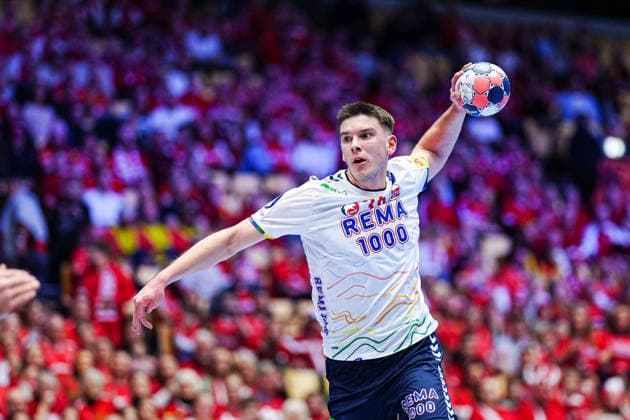 Wurf Tor Patrick Anderson (Norwegen, 35) DEN, Deutschland vs. Norwegen, Handball, EHF Europameisterschaft 2026, Hauptrunde, Spieltag 2, 24.01.2026 DEN, Deutschland vs. Norwegen, Handball, EHF Europameisterschaft 2026, Hauptrunde, Spieltag 2, 24.01.2026 Herning Copyright: xEibner-Pressefoto MarcelxvonxFehrnx EP_MFN