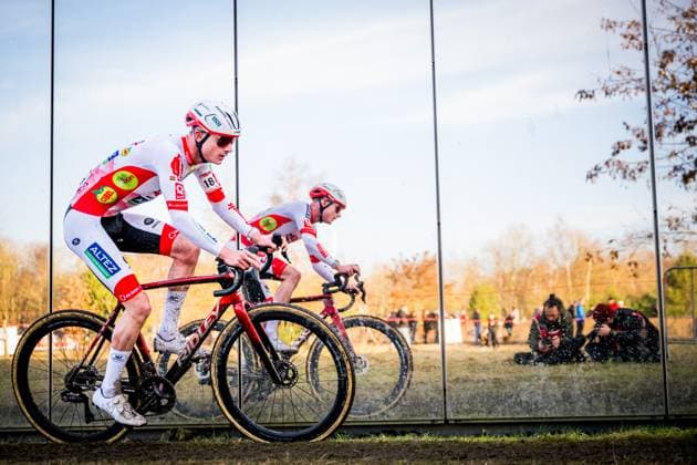 Belgian Gerben Kuypers pictured in action during the men s elite race at the World Cup cyclocross cycling event in Maasmechelen, Belgium, stage 11 (out of 12) of the UCI World Cup cyclocross competition, Saturday 24 January 2026. JASPERxJACOBS  x158329057x