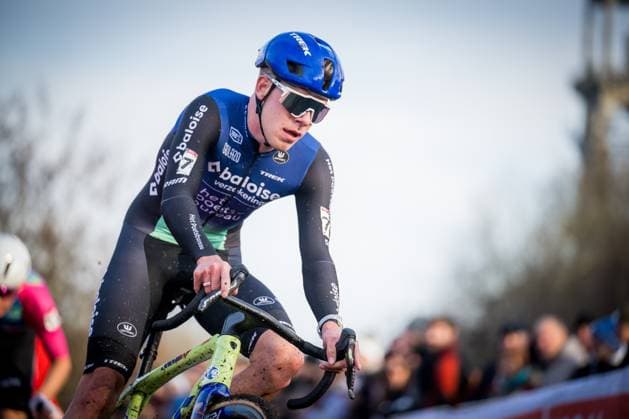 Dutch Pim Ronhaar pictured in action during the men s elite race at the World Cup cyclocross cycling event in Maasmechelen, Belgium, stage 11 (out of 12) of the UCI World Cup cyclocross competition, Saturday 24 January 2026. JASPERxJACOBS  x158329256x