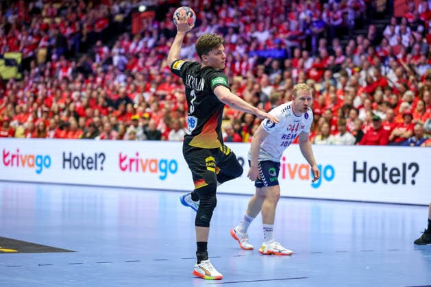 24.01.2026, Handball, Men s EHF EURO 2026, Deutschland - Norwegen, Jyske Bank Boxen in Herning, Dänemark, Main Round: Nils Lichtlein (Germany 03) Siebenmeter Dänemark