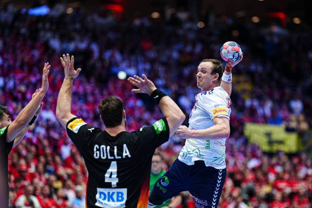 Wurf Tor Sander Sagosen (Norwegen, 05) DEN, Deutschland vs. Norwegen, Handball, EHF Europameisterschaft 2026, Hauptrunde, Spieltag 2, 24.01.2026 DEN, Deutschland vs. Norwegen, Handball, EHF Europameisterschaft 2026, Hauptrunde, Spieltag 2, 24.01.2026 Herning Copyright: xEibner-Pressefoto MarcelxvonxFehrnx EP_MFN