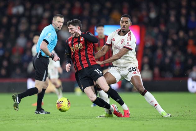 Bournemouth v Liverpool 24 January 2026, Bournemouth - Premier League Football - AFC Bournemouth v Liverpool - Ryan Christie of Bournemouth is tackled by Ryan Gravenberch of Liverpool - Photo: Charlotte Wilson Offside. Bournemouth UK Copyright: xCharlottexWilsonx xOffsidexOffside