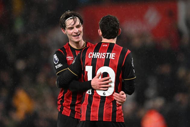 Bournemouth v Liverpool, Premier League Alex Scott (8) of AFC Bournemouth celebrates with Ryan Christie (10) of AFC Bournemouth at full time during the Premier League match between Bournemouth and Liverpool at the Vitality Stadium, Bournemouth, UK on 24 January 2026. Bournemouth Vitality Stadium Dorset UK Editorial use only DataCo restrictions apply See www.football-dataco.com , Copyright: xGrahamxHuntx PSI-23639-0149