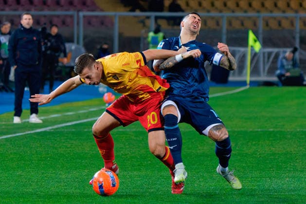 Ylber Ramadani of US Lecce in action against Mattia Zaccagni of SS Lazio during US Lecce vs SS Lazio, Italian soccer Serie A match in Lecce, Italy, January 24 2026  Copyright: xEmmanuelexMastrodonato IPAxSportx xipa-agency.netx xx IPA_70513997 IPA_Agency_IPA70513997
