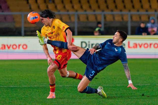 Omri Gandelman of US Lecce in action against Matias Vecino of SS Lazio during US Lecce vs SS Lazio, Italian soccer Serie A match in Lecce, Italy, January 24 2026  Copyright: xEmmanuelexMastrodonato IPAxSportx xipa-agency.netx xx IPA_70514001 IPA_Agency_IPA70514001