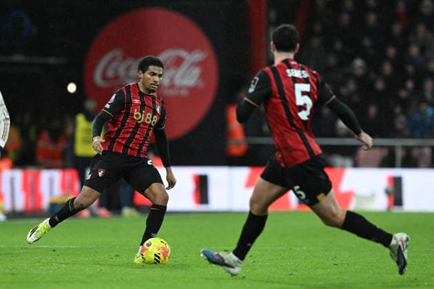 Bournemouth v Liverpool, Premier League Amine Adli (21) of AFC Bournemouth on the attack during the Premier League match between Bournemouth and Liverpool at the Vitality Stadium, Bournemouth, UK on 24 January 2026. Bournemouth Vitality Stadium Dorset UK Editorial use only DataCo restrictions apply See www.football-dataco.com , Copyright: xGrahamxHuntx PSI-23639-0164