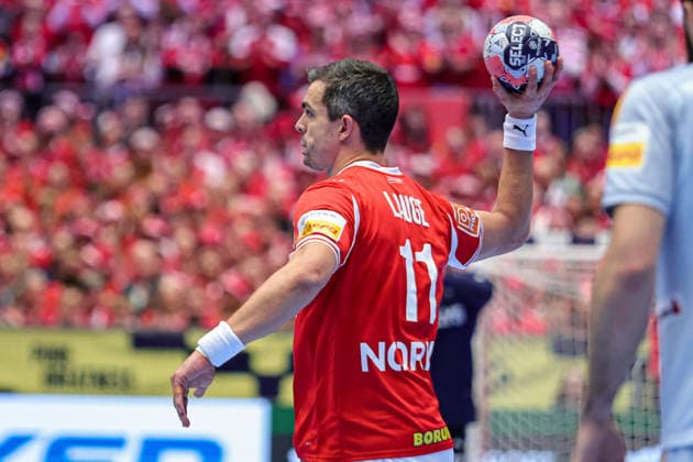 11Lauge, Rasmus in action Match between SPAIN VS DENMARK valid for Men s EHF EURO 2026 at Jyske Bank Boxen in Herning on 24 January 2026. Herning Jyske Bank Boxen Herning Denmark Copyright: xIMAGOx xPRIMExSPORTSxIMAGESx xANGELOxMOREIRAx