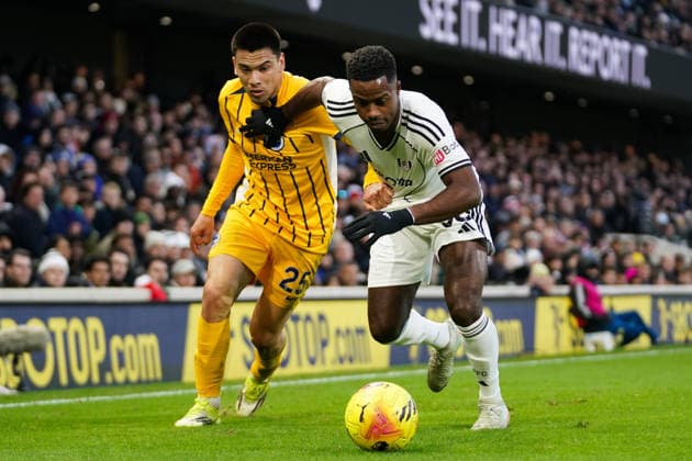 Fulham v Brighton & Hove Albion, Premier League Ryan Sessegnon of Fulham under pressure from Diego Gomez of Brighton & Hove Albion during the Fulham v Brighton & Hove Albion Premier League match at Craven Cottage, London, England on 24 January 2026 Credit: Dylan Hepworth Every Second Media Editorial use only. All images are copyright Every Second Media Limited. No images may be reproduced without prior permission. All rights reserved. Premier League and Football League images are subject to licensing agreements with Football DataCo Limited. see https: www.football-dataco.com Copyright: xIMAGO EveryxSecondxMediax ESM-1770-0149 DylanxHepworthx xEveryxSecondxMediax