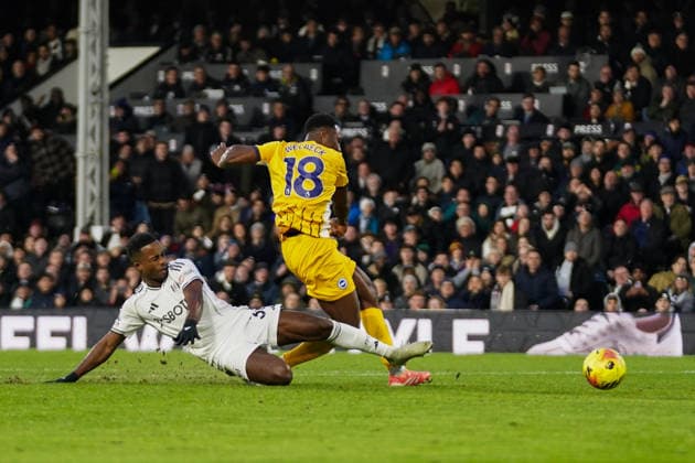 Fulham v Brighton & Hove Albion, Premier League Danny Welbeck of Brighton & Hove Albion scoring a goal that was later ruled offside by VAR during the Fulham v Brighton & Hove Albion Premier League match at Craven Cottage, London, England on 24 January 2026 Credit: Dylan Hepworth Every Second Media Editorial use only. All images are copyright Every Second Media Limited. No images may be reproduced without prior permission. All rights reserved. Premier League and Football League images are subject to licensing agreements with Football DataCo Limited. see https: www.football-dataco.com Copyright: xIMAGO EveryxSecondxMediax ESM-1770-0151 DylanxHepworthx xEveryxSecondxMediax