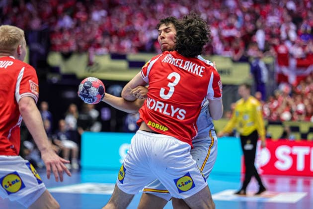 24Dujshebaev, Daniel in action Match between SPAIN VS DENMARK valid for Men s EHF EURO 2026 at Jyske Bank Boxen in Herning on 24 January 2026. Herning Jyske Bank Boxen Herning Denmark Copyright: xIMAGOx xPRIMExSPORTSxIMAGESx xANGELOxMOREIRAx