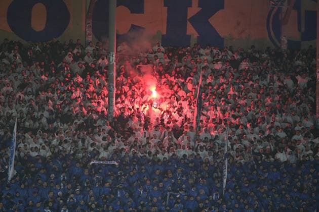 Magdeburg, Sachsen-Anhalt, Deutschland, 24.01.2026: Avnet Arena: 19. Spieltag, Saison 2025 26, 2. Fußball-Bundesliga: 1. FC Magdeburg - Dynamo Dresden: Fans mit Pyrotechnik *** Magdeburg, Saxony-Anhalt, Germany, 24 01 2026 Avnet Arena 19 Matchday, Season 2025 26, 2 Soccer Bundesliga 1 FC Magdeburg Dynamo Dresden Fans with pyrotechnics Copyright: xdtsxNachrichtenagenturx dts_102922