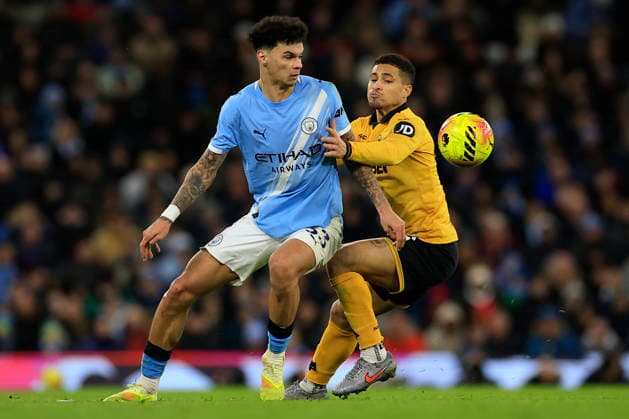 Manchester City v Wolverhampton Wanderers, Premier League Nico O Reilly (33) of Manchester City is challenged by Joao Gomes (8) of Wolverhampton Wanderers during the Premier League match between Manchester City and Wolverhampton Wanderers at the Etihad Stadium, Manchester, UK on 24 January 2026. Manchester Etihad Stadium Manchester UK Editorial use only DataCo restrictions apply See www.football-dataco.com , Copyright: xConorxMolloyx PSI-23610-0137