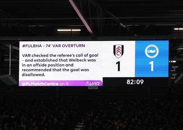 24th January 2026; Craven Cottage, Fulham, London, England; Premier League Football, Fulham versus Brighton and Hove Albion; VAR explanation as to why Kaoru Mitoma of Brighton &amp; Hove Albion goal was disallowed  JohnxPatrickxFletcher Content restricted for UK based newspaper