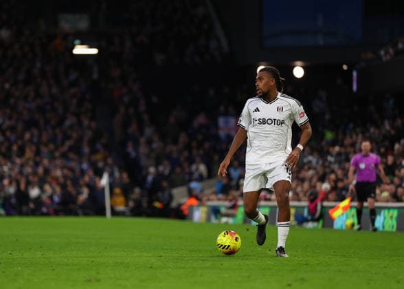 24th January 2026; Craven Cottage, Fulham, London, England; Premier League Football, Fulham versus Brighton and Hove Albion; Alex Iwobi of Fulham on the ball  JohnxPatrickxFletcher Content restricted for UK based newspaper