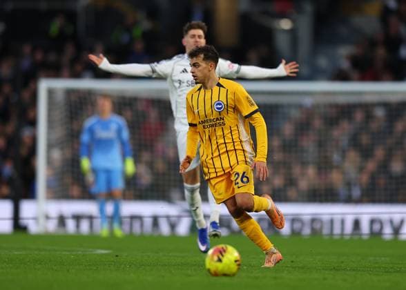 24th January 2026; Craven Cottage, Fulham, London, England; Premier League Football, Fulham versus Brighton and Hove Albion; Yasin Ayari of Brighton &amp; Hove Albion on the ball  JohnxPatrickxFletcher Content restricted for UK based newspaper