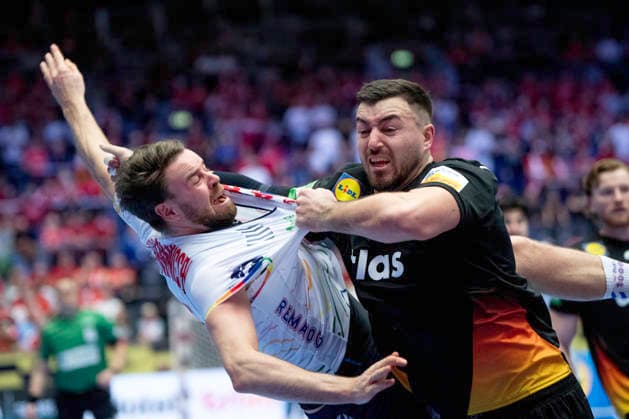 European Men s Handball Championship: Germany - Norway Norway s Simen Schoenningsen in action with Germany s Jannik Kohlbacher during the men s handball match between Germany and Norway in EHF Euro 2026 Group B at Jyske Bank Boxen in Herning, Saturday, January 24, 2026. (Photo: Bo Amstrup Ritzau Scanpix) , Herning Denmark Mors Copyright: BoxAmrstrupx xRitzauxScanpix BoxAmstrupx spdk20260124-222952-L