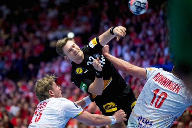 EM Men s Handball: Germany - Norway Germany s Franz Semper in action with Norway s Martin Hovde and Vetle Roenningen during the men s handball match between Germany and Norway in EHF Euro 2026 Group B at Jyske Bank Boxen in Herning, Saturday, January 24, 2026. (Photo: Bo Amstrup Ritzau Scanpix) , Herning Denmark Mors Copyright: BoxAmrstrupx xRitzauxScanpix BoxAmstrupx spdk20260124-224540-L