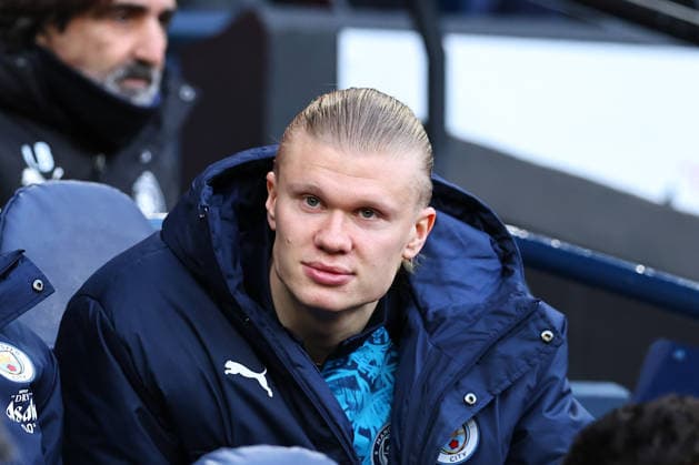 Manchester City v Wolverhampton Wanderers, Premier League Erling Haaland of Manchester City watches on from the bench before the Manchester City v Wolverhampton Wanderers Premier League match at the Etihad Stadium, Manchester, England on 24 January 2026 Credit: Ryan Crockett Every Second Media Editorial use only. All images are copyright Every Second Media Limited. No images may be reproduced without prior permission. All rights reserved. Premier League and Football League images are subject to licensing agreements with Football DataCo Limited. see https: www.football-dataco.com Copyright: xIMAGO EveryxSecondxMediax ESM-1769-0151 RyanxCrockettx xEveryxSecondxMediax