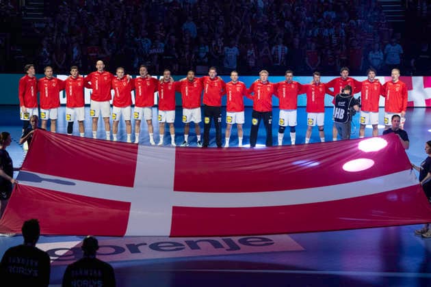 Men s Handball European Championship, EM, Europameisterschaft Denmark - Spain The Danish players during Denmark s national anthem before the men s handball match between Denmark and Spain in EHF Euro 2026 group B at Jyske Bank Boxen in Herning, Saturday, January 24, 2026. (Photo: Bo Amstrup Ritzau Scanpix) , Herning Denmark Mors Copyright: BoxAmrstrupx xRitzauxScanpix BoxAmstrupx spdk20260124-230115-L