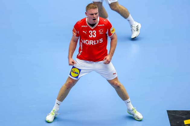 24.01.2026, Handball, Men s EHF EURO 2026, Dänemark -Spanien, Jyske Bank Boxen in Herning, Dänemark, Main Round: Emil Siersbaek Bergholt (Denmark 33) jubelnd Dänemark