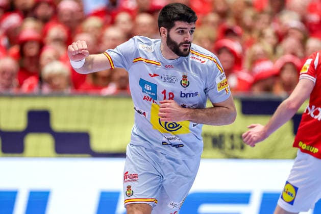24.01.2026, Handball, Men s EHF EURO 2026, Dänemark -Spanien, Jyske Bank Boxen in Herning, Dänemark, Main Round: Imanol Garciandia Alustiza (Espania 18) jubelnd Dänemark